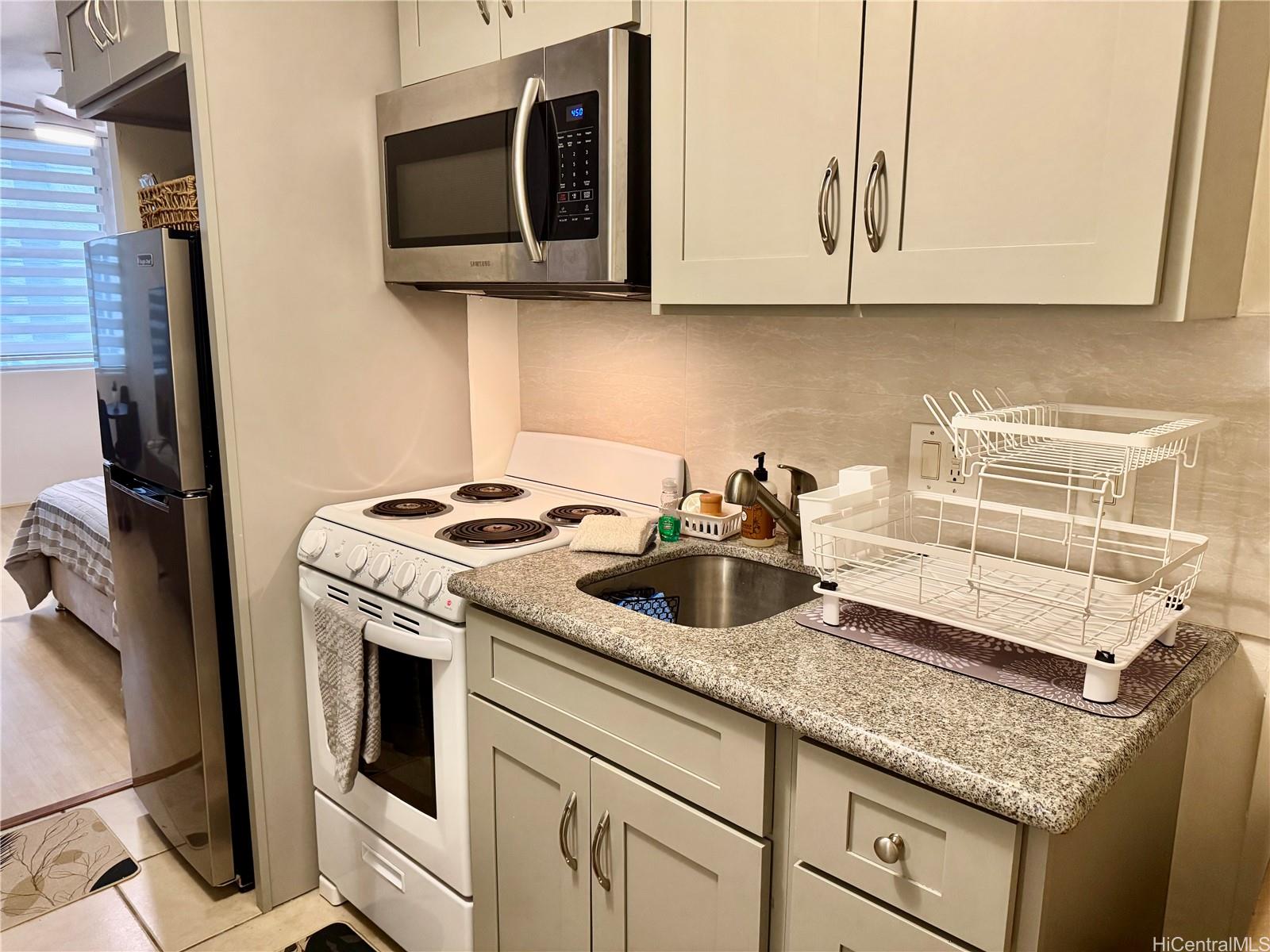 2442 Tusitala St Honolulu - Rental - photo 8 of 15