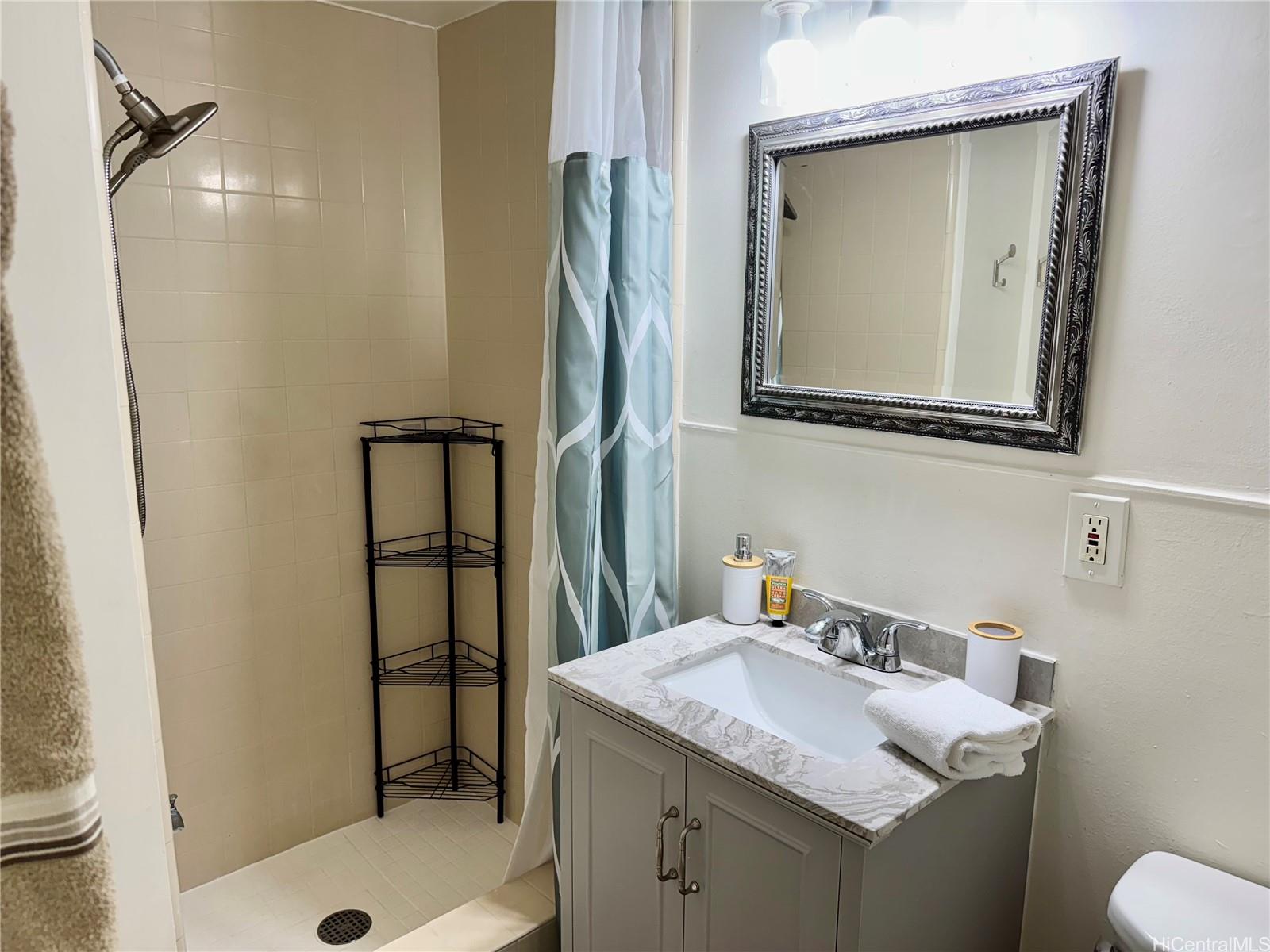 2442 Tusitala St Honolulu - Rental - photo 10 of 15