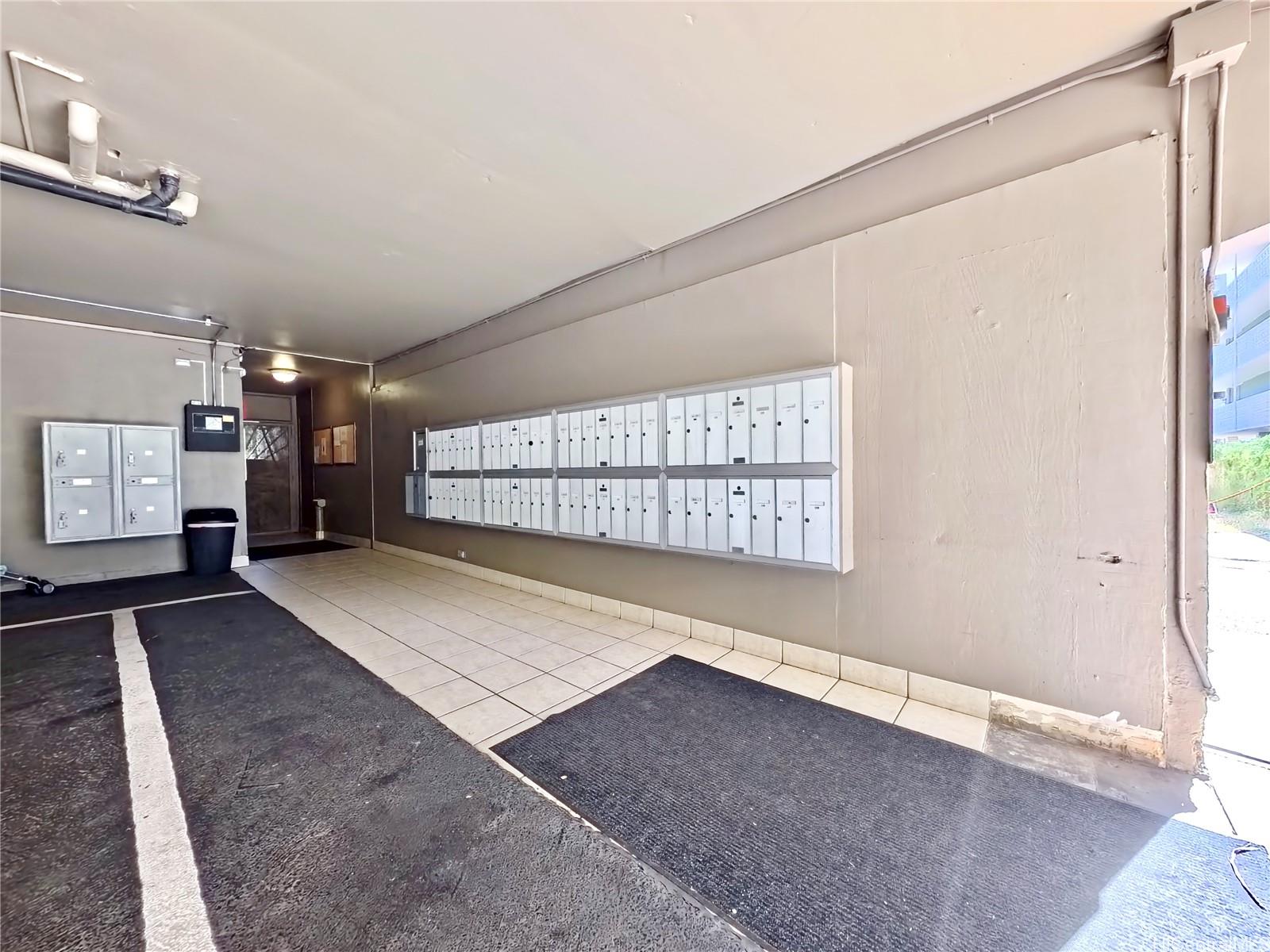 Ainahau Gardens condo # 211, Honolulu, Hawaii - photo 13 of 17