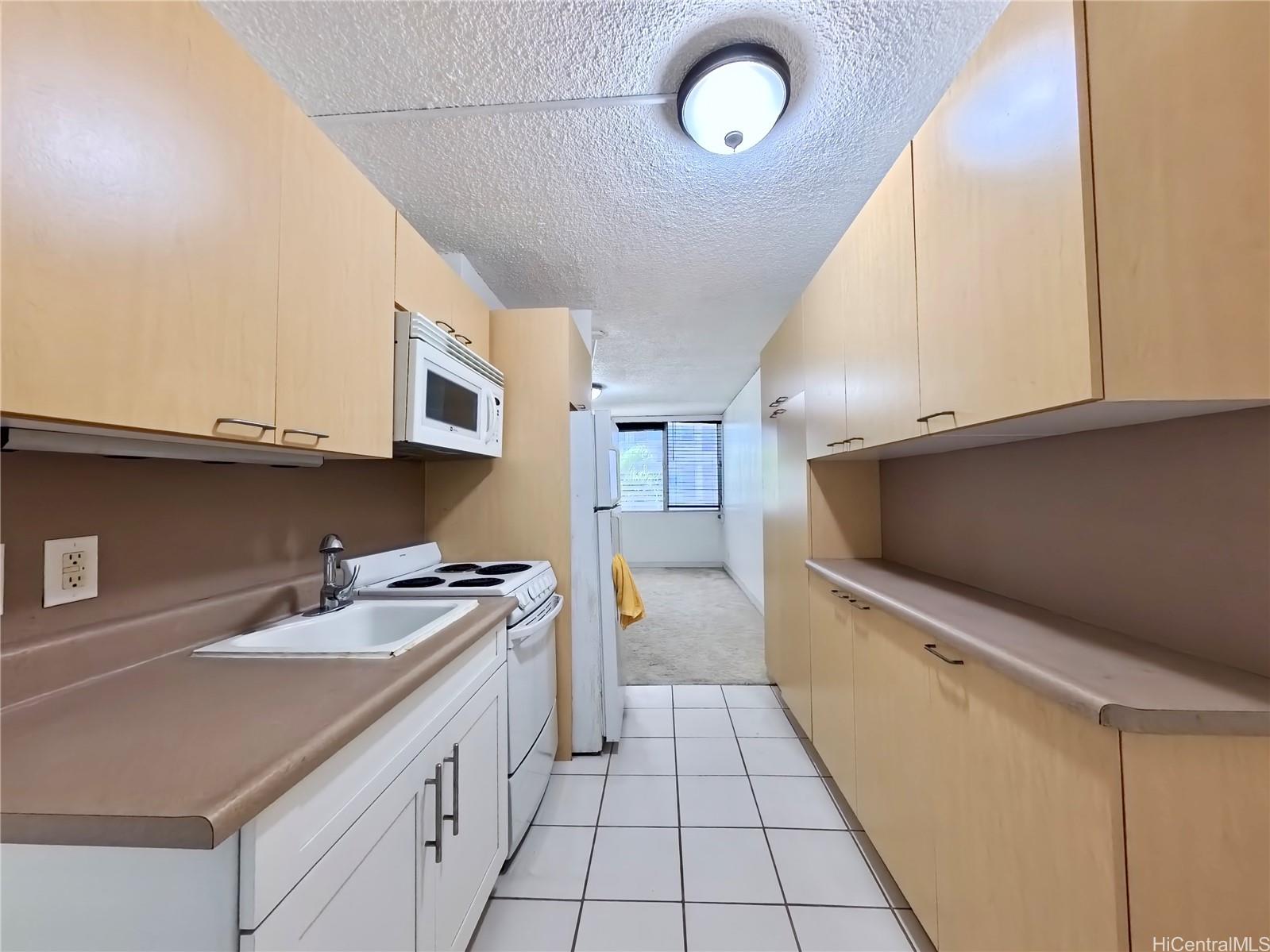 Ainahau Gardens condo # 211, Honolulu, Hawaii - photo 6 of 17