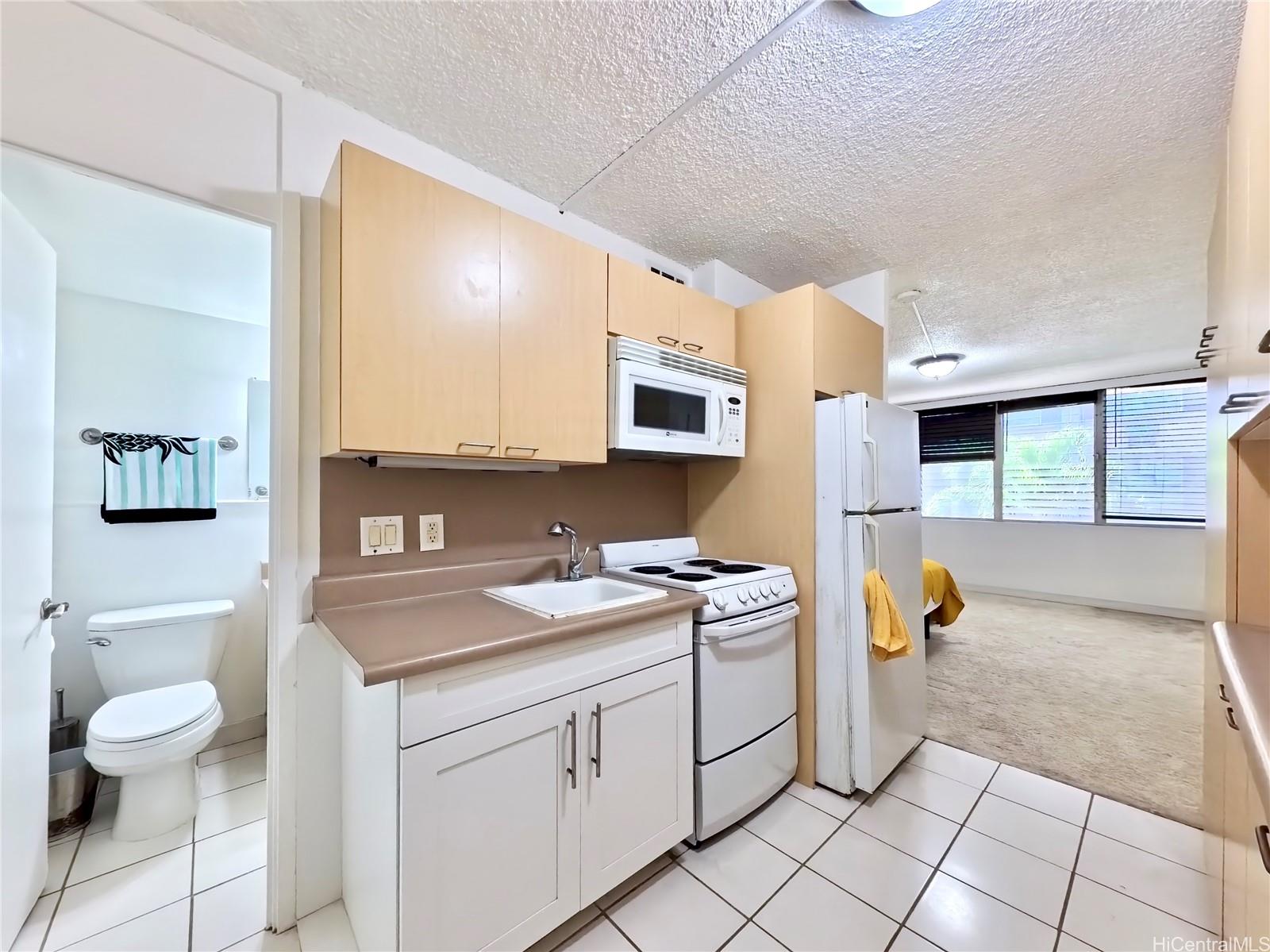 Ainahau Gardens condo # 211, Honolulu, Hawaii - photo 9 of 17