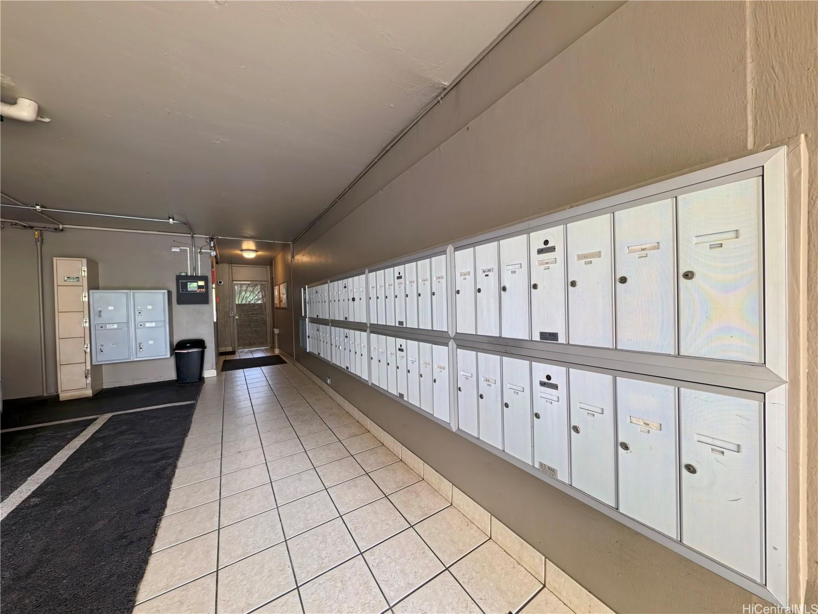 Ainahau Gardens condo # 211, Honolulu, Hawaii - photo 12 of 19