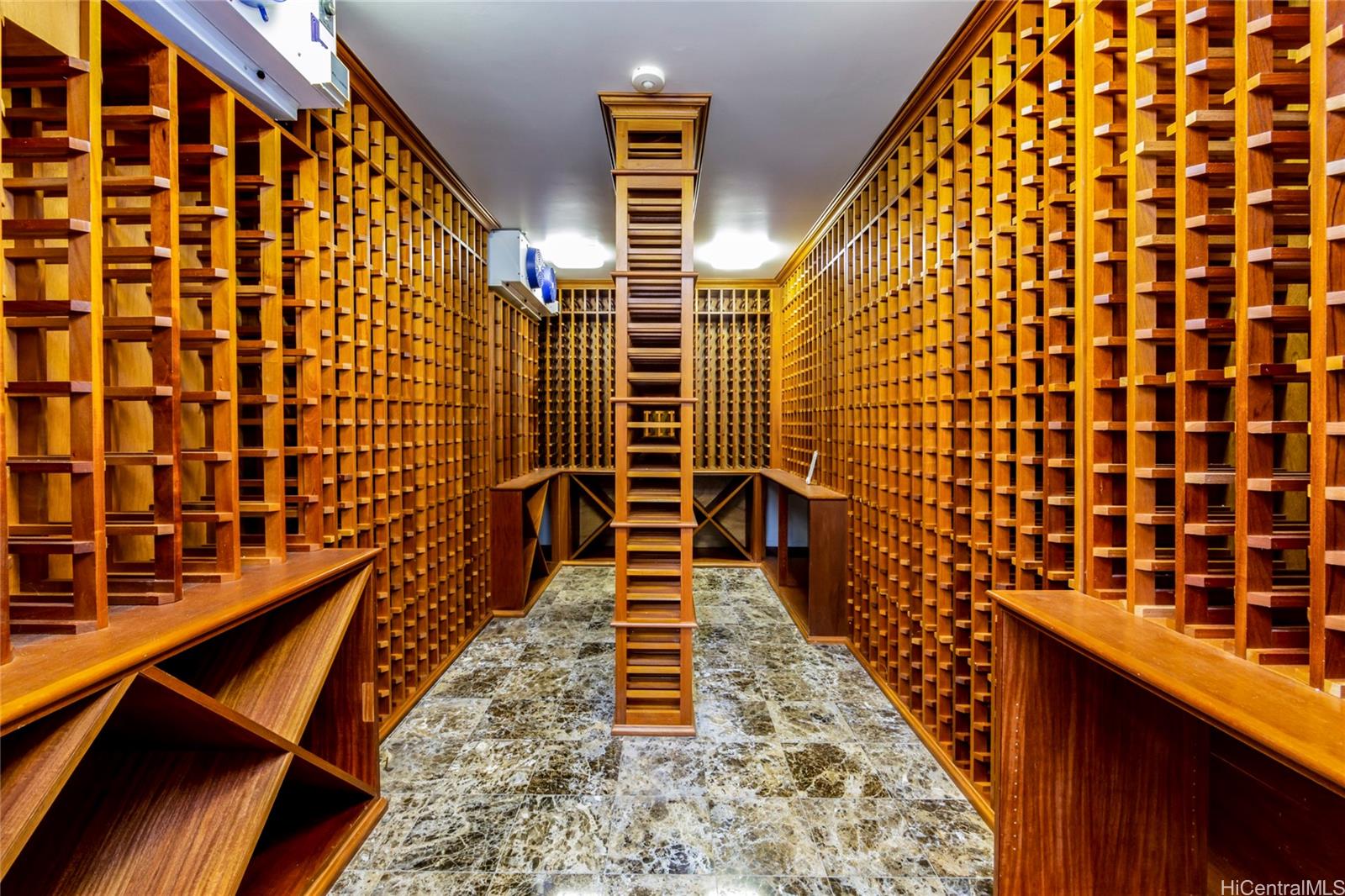 2443  Makiki Hts Drive Makiki Heights, Honolulu home - photo 13 of 25