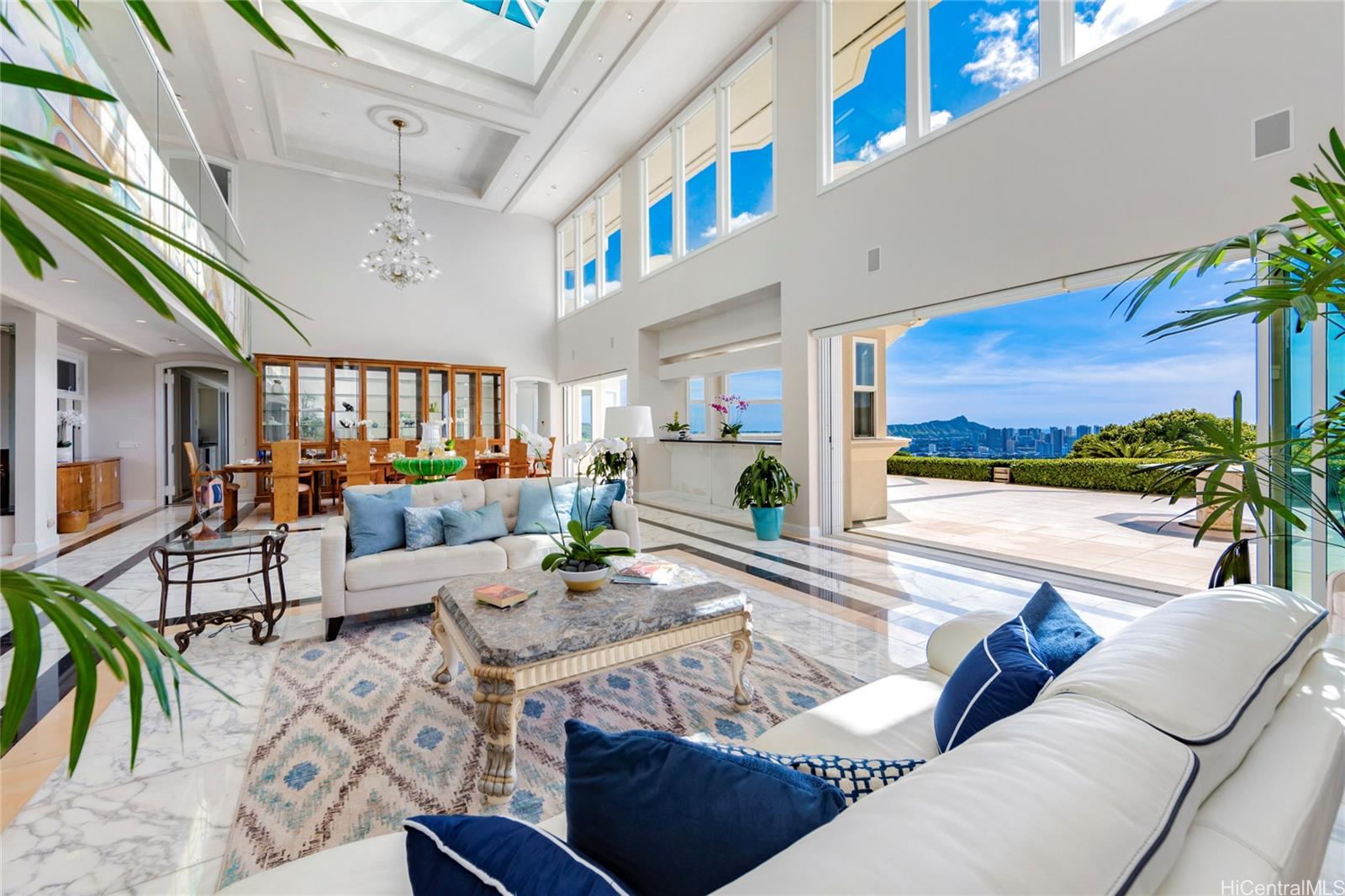 2443  Makiki Hts Drive Makiki Heights, Honolulu home - photo 4 of 25