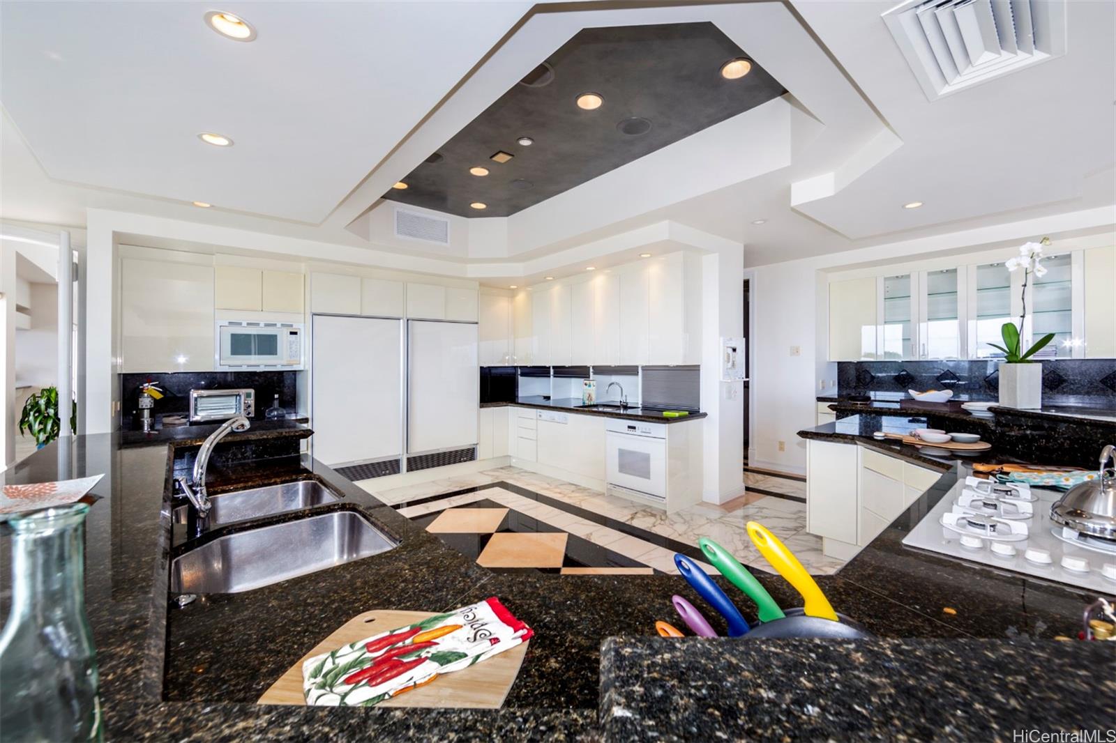 2443  Makiki Hts Drive Makiki Heights, Honolulu home - photo 5 of 25