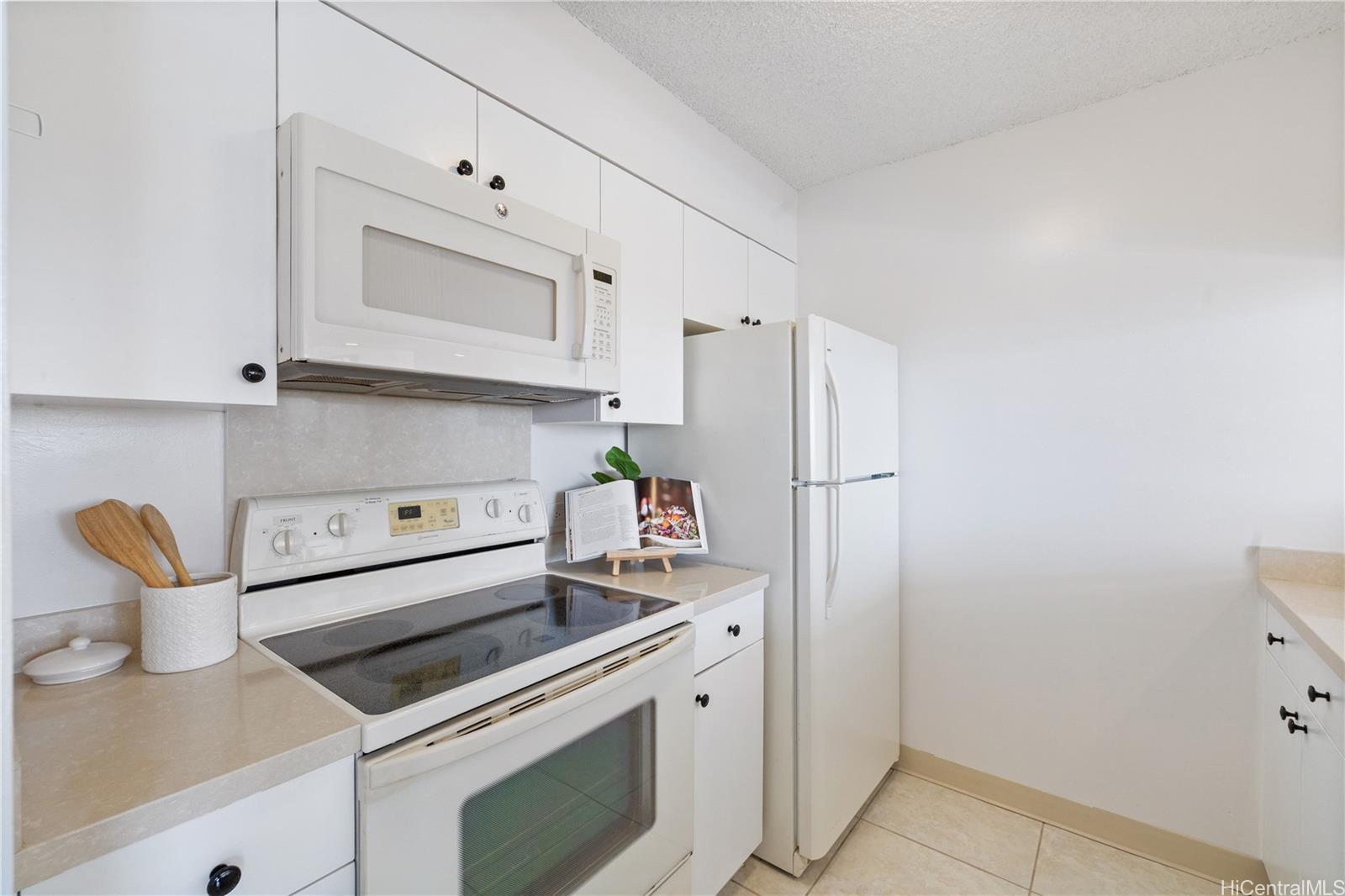 Kaimana Lanais condo # 1805, Honolulu, Hawaii - photo 15 of 25