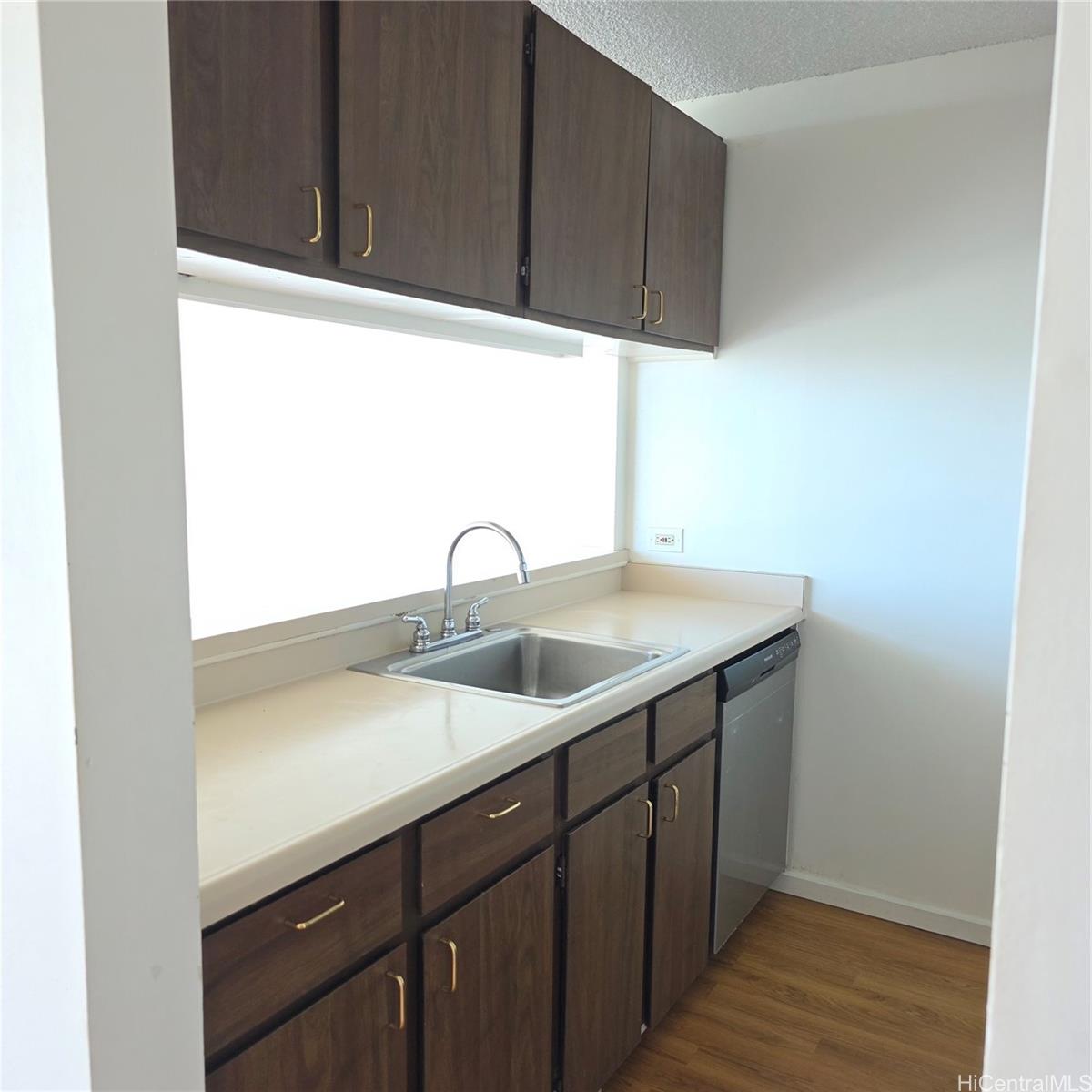 2444 Hihiwai St Honolulu - Rental - photo 8 of 25
