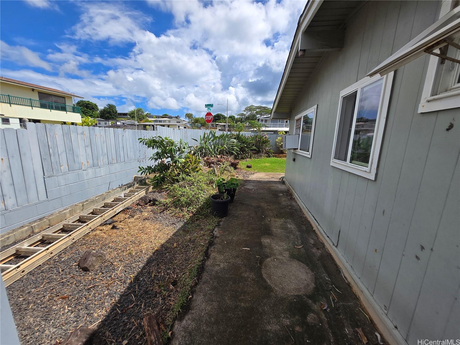 2447 Auhuhu St Pearl City - Rental - photo 19 of 19