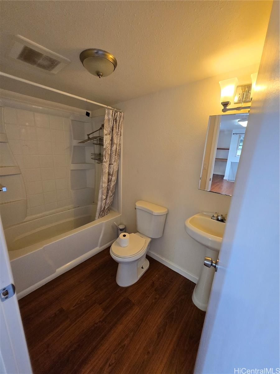 2447 Auhuhu St Pearl City - Rental - photo 6 of 19