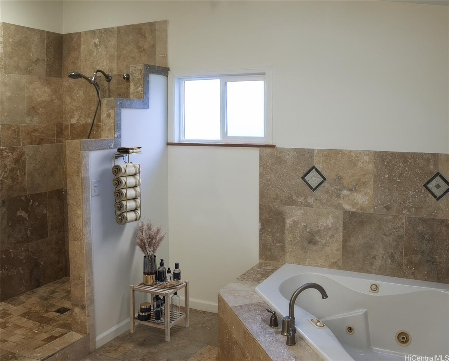 245  Hualani Street Kalama/cnut Grov, Kailua home - photo 12 of 25