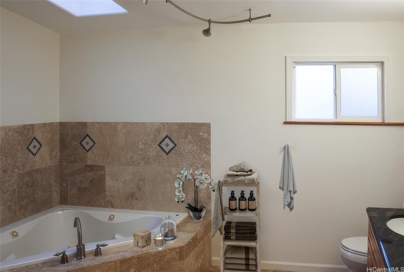 245  Hualani Street Kalama/cnut Grov, Kailua home - photo 13 of 25