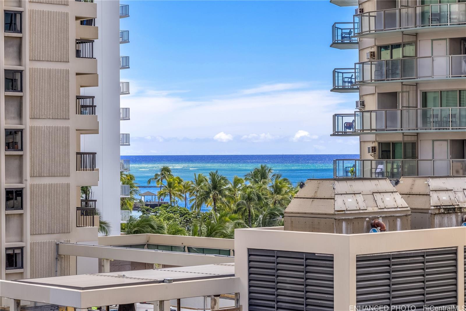 Seashore condo # 81, Honolulu, Hawaii - photo 9 of 24