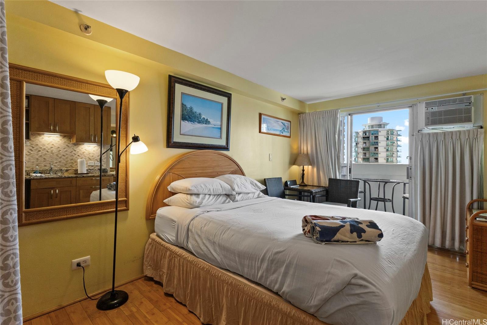 Kuhio Village 2 condo # 1002A, Honolulu, Hawaii - photo 4 of 14