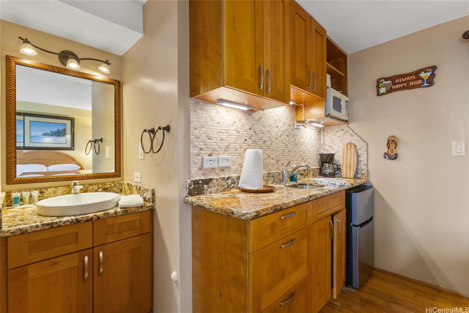 Kuhio Village 2 condo # 1002A, Honolulu, Hawaii - photo 6 of 14