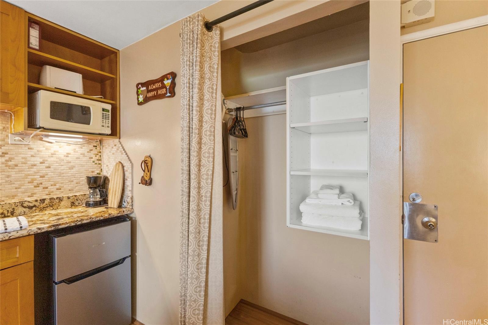 Kuhio Village 2 condo # 1002A, Honolulu, Hawaii - photo 7 of 14