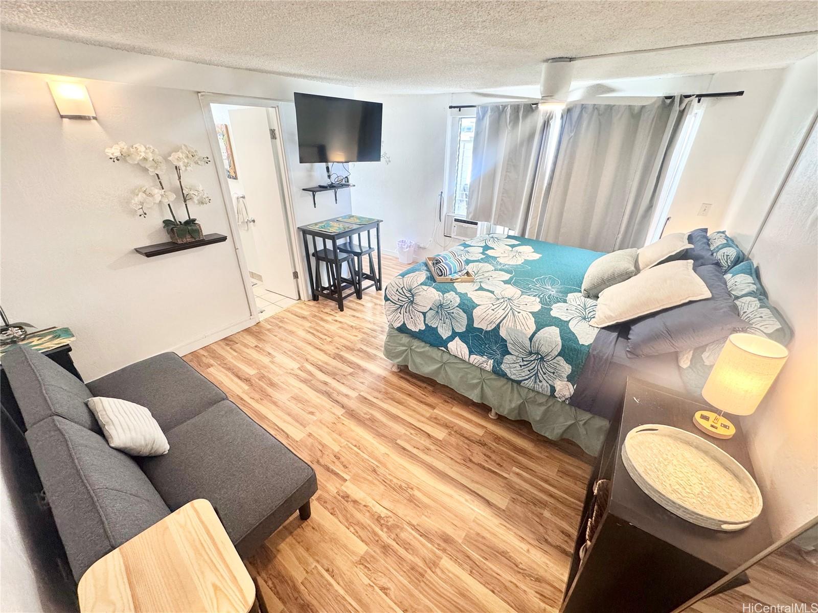 Kuhio Village 2 condo # 1008A, Honolulu, Hawaii - photo 3 of 9