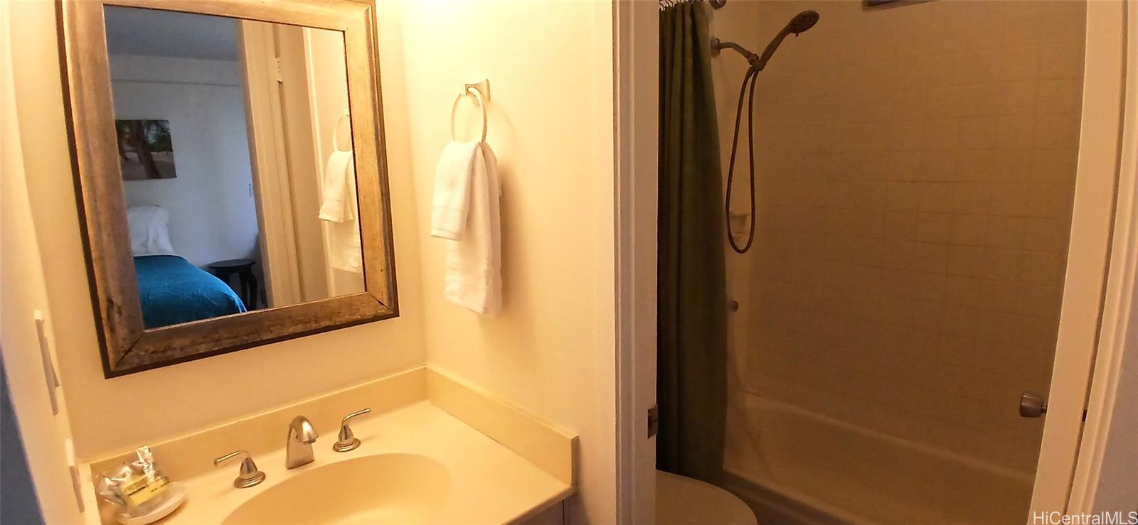 Kuhio Village 2 condo # 1010A, Honolulu, Hawaii - photo 7 of 9