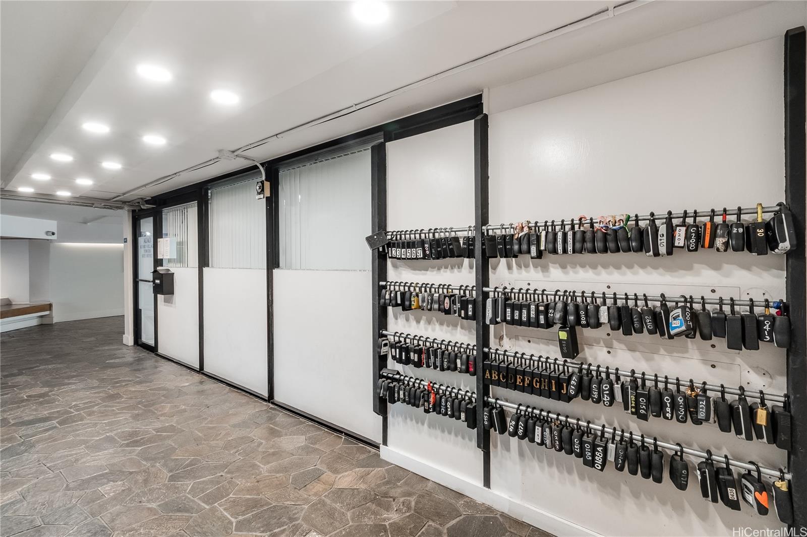 Kuhio Village 2 condo # 201A, Honolulu, Hawaii - photo 15 of 15