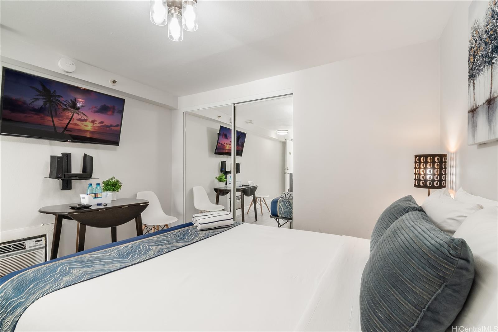 Kuhio Village 2 condo # 201A, Honolulu, Hawaii - photo 3 of 15