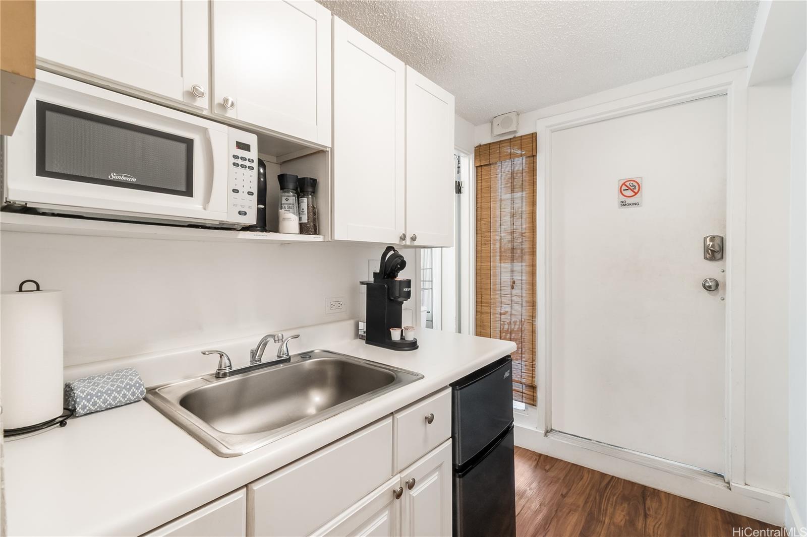 Kuhio Village 2 condo # 208A, Honolulu, Hawaii - photo 11 of 14