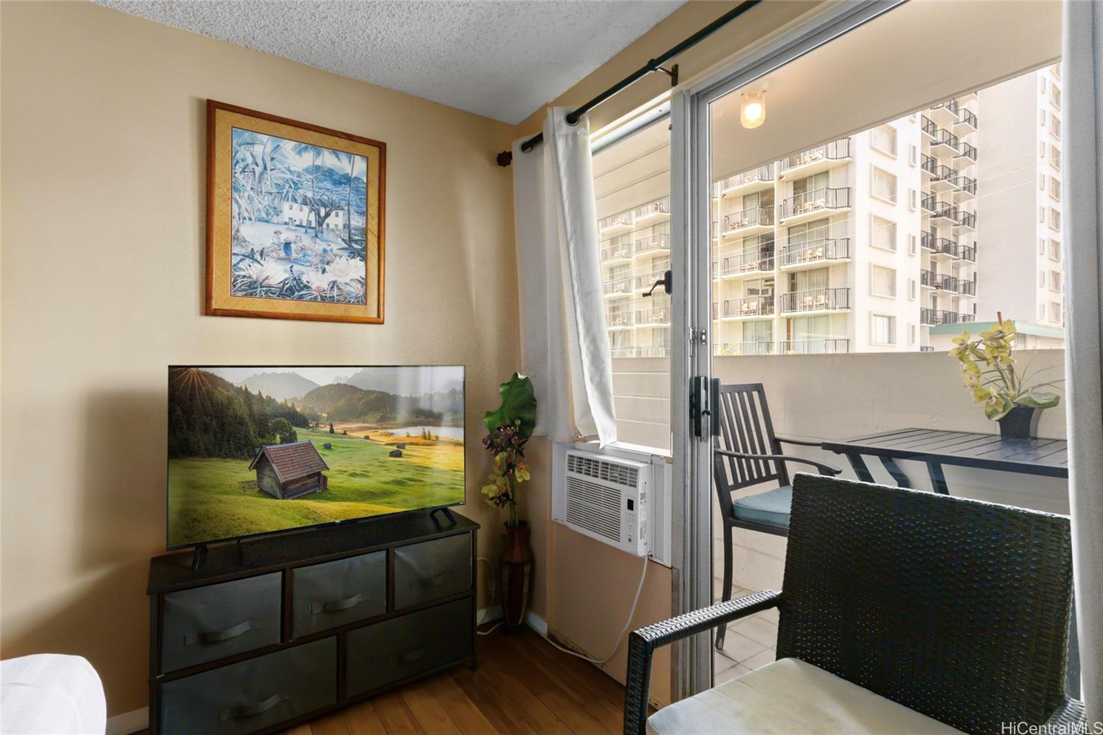 Kuhio Village 2 condo # 410A, Honolulu, Hawaii - photo 6 of 14