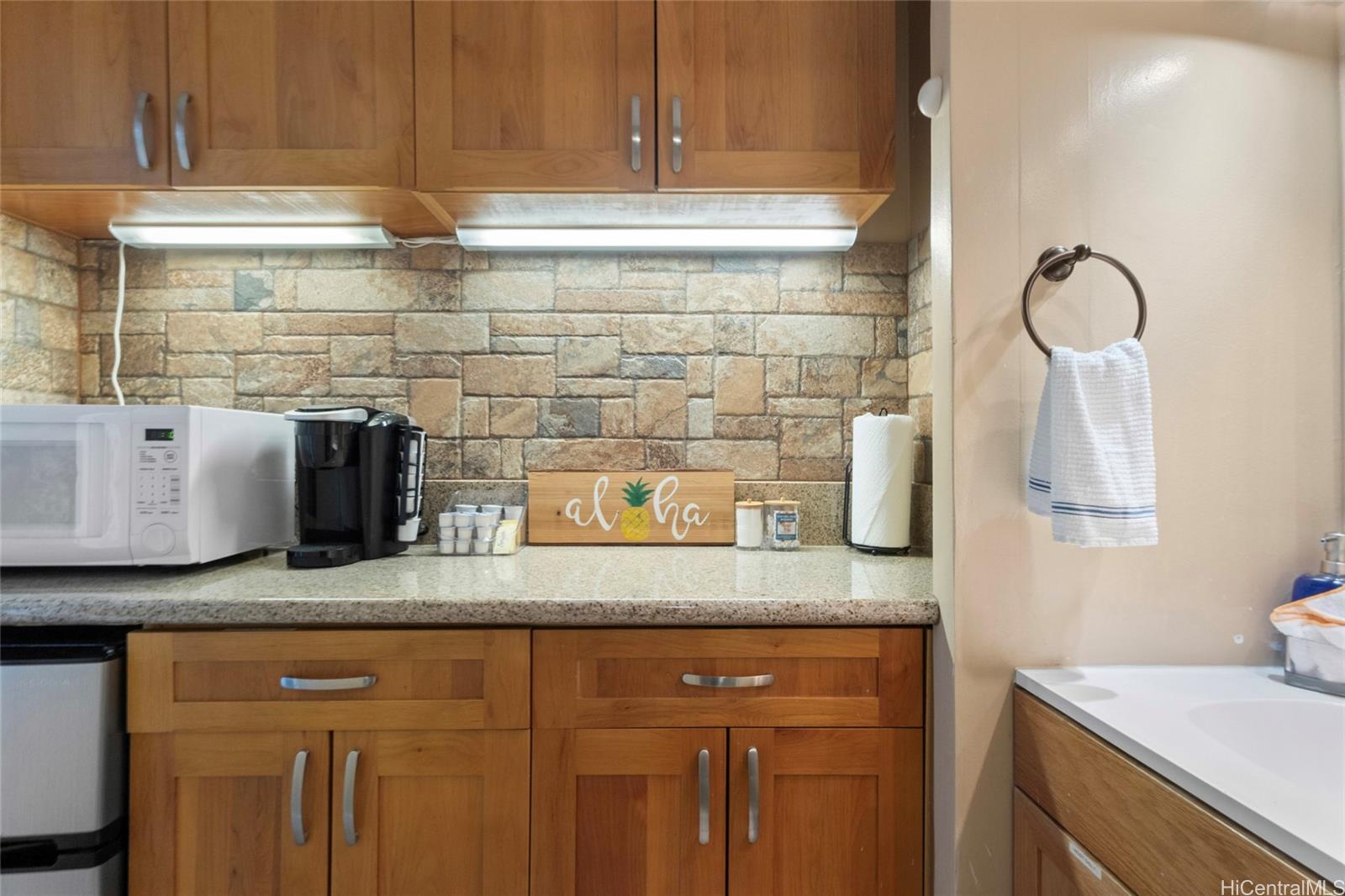 Kuhio Village 2 condo # 505A, Honolulu, Hawaii - photo 19 of 25