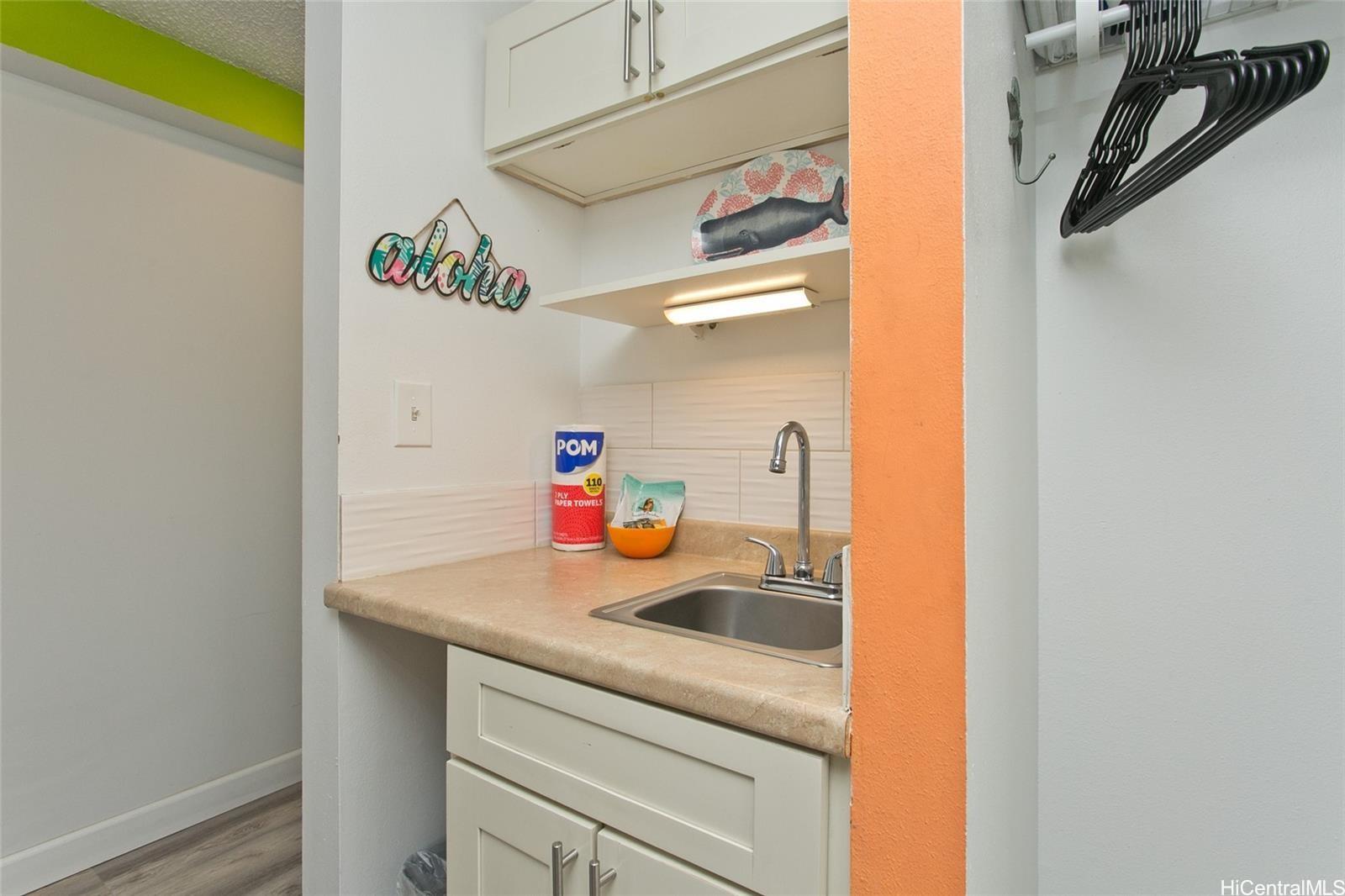 Kuhio Village 2 condo # 805A, Honolulu, Hawaii - photo 5 of 10