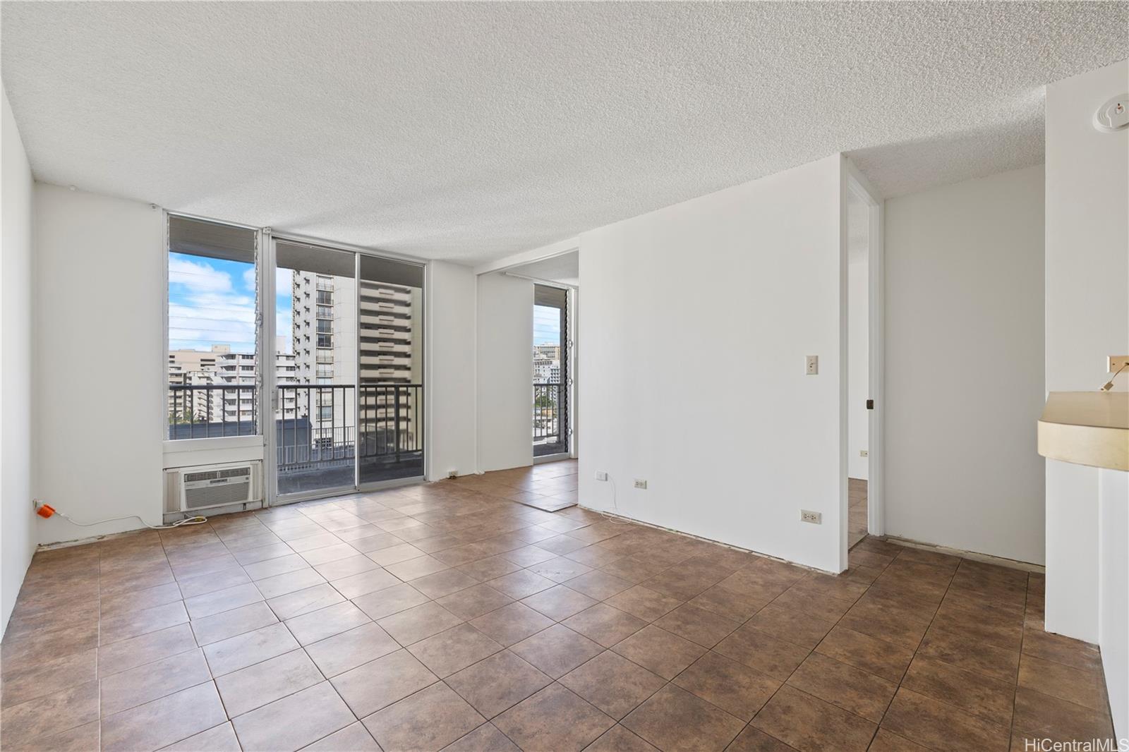 Waikiki Lanais condo # 1003, Honolulu, Hawaii - photo 2 of 22