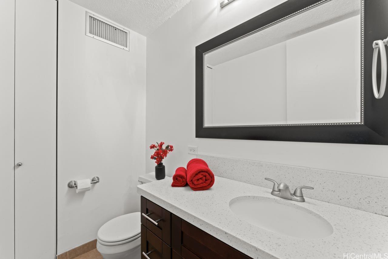 Waikiki Lanais condo # 1101, Honolulu, Hawaii - photo 12 of 25