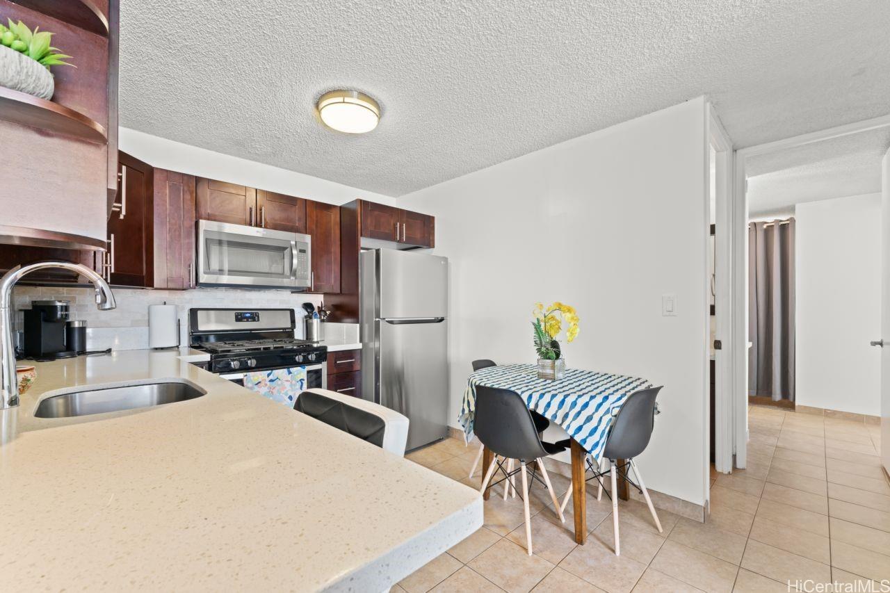 Waikiki Lanais condo # 1101, Honolulu, Hawaii - photo 5 of 25