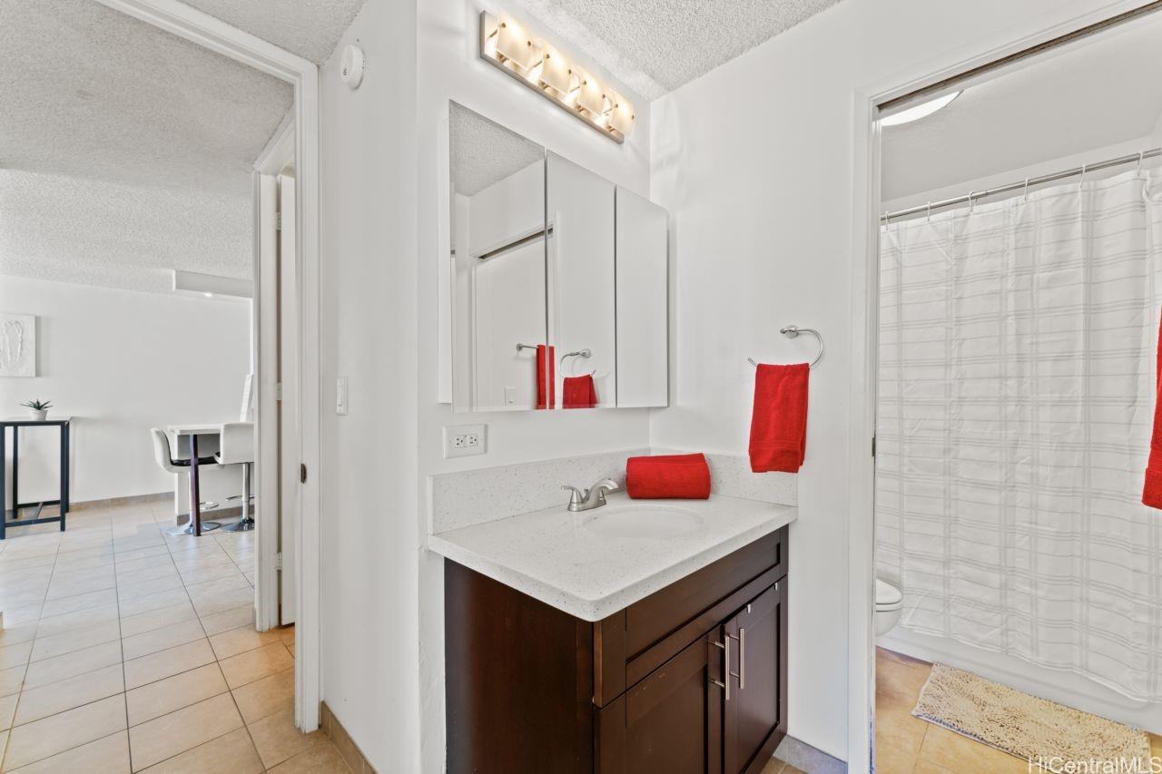 Waikiki Lanais condo # 1101, Honolulu, Hawaii - photo 10 of 25