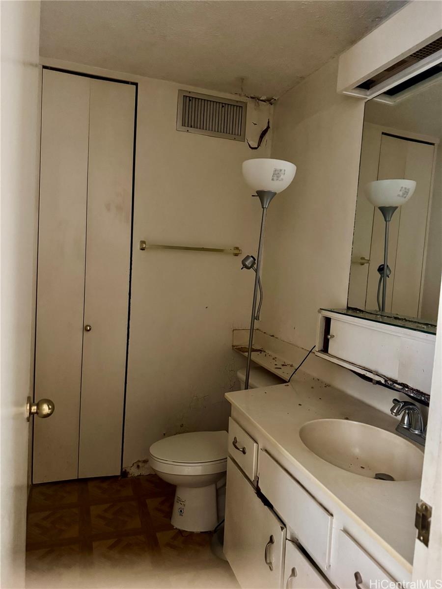 Waikiki Lanais condo # 1201, Honolulu, Hawaii - photo 4 of 21