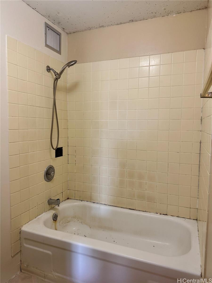 Waikiki Lanais condo # 1201, Honolulu, Hawaii - photo 8 of 21