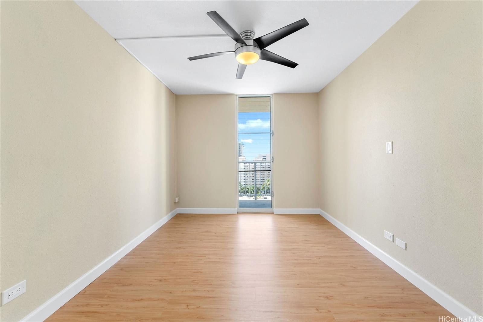 Waikiki Lanais condo # 1404, Honolulu, Hawaii - photo 12 of 20