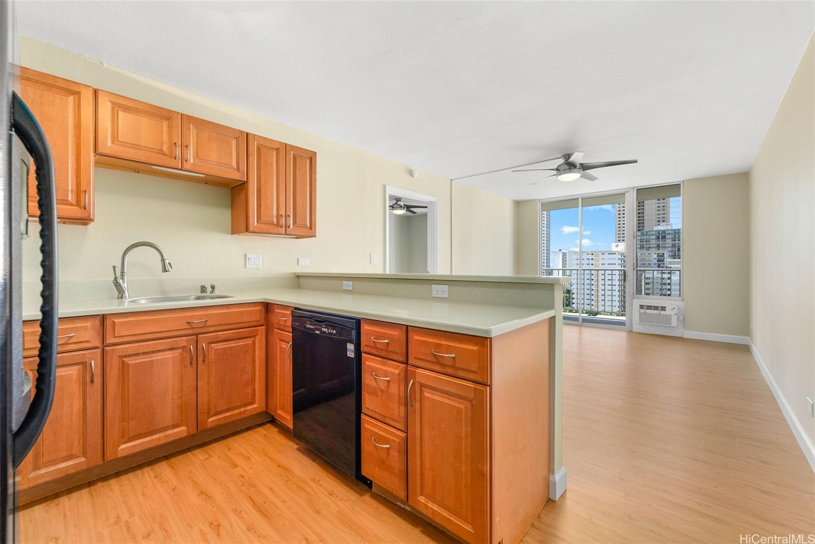 Waikiki Lanais condo # 1404, Honolulu, Hawaii - photo 6 of 20