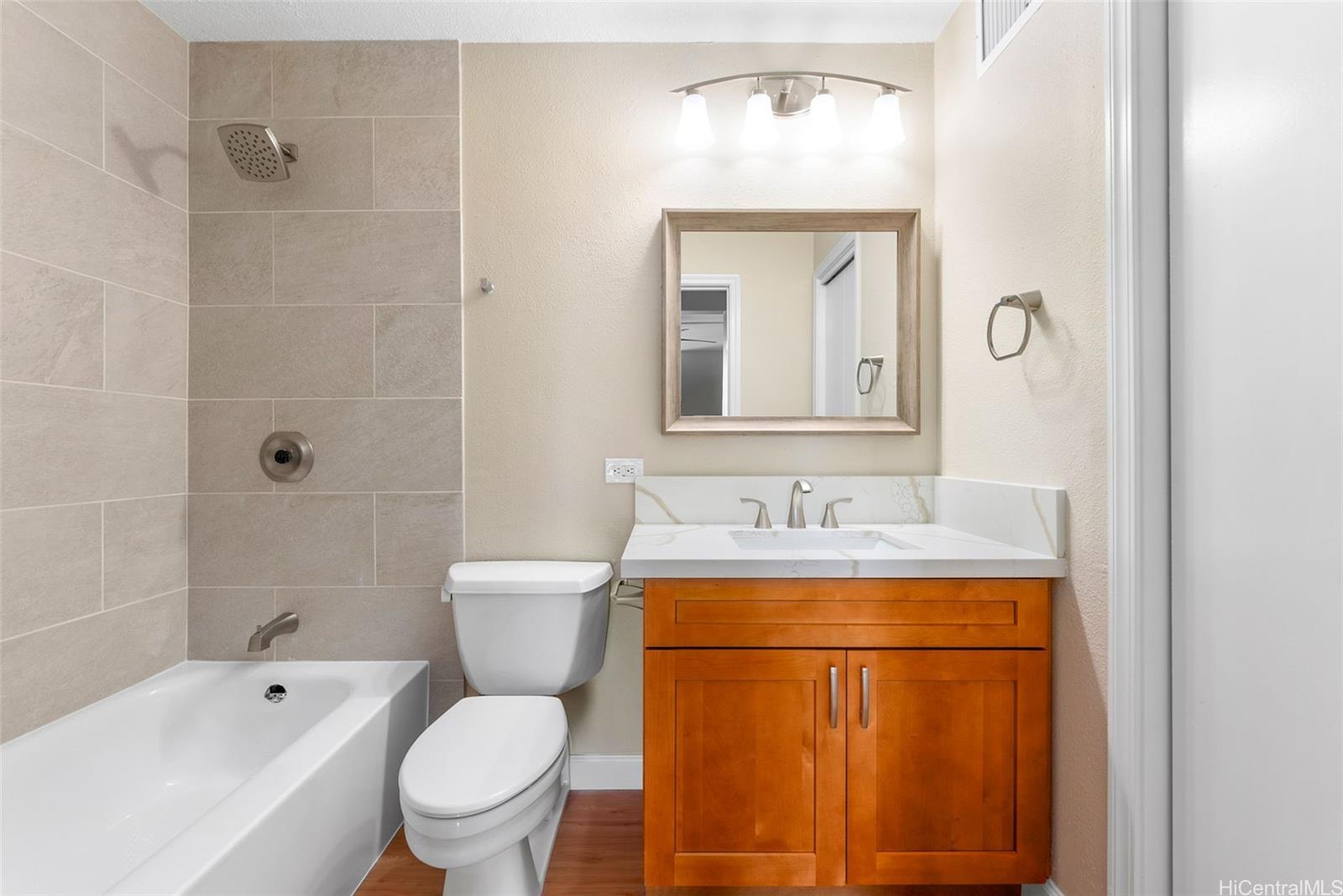 Waikiki Lanais condo # 1404, Honolulu, Hawaii - photo 3 of 15