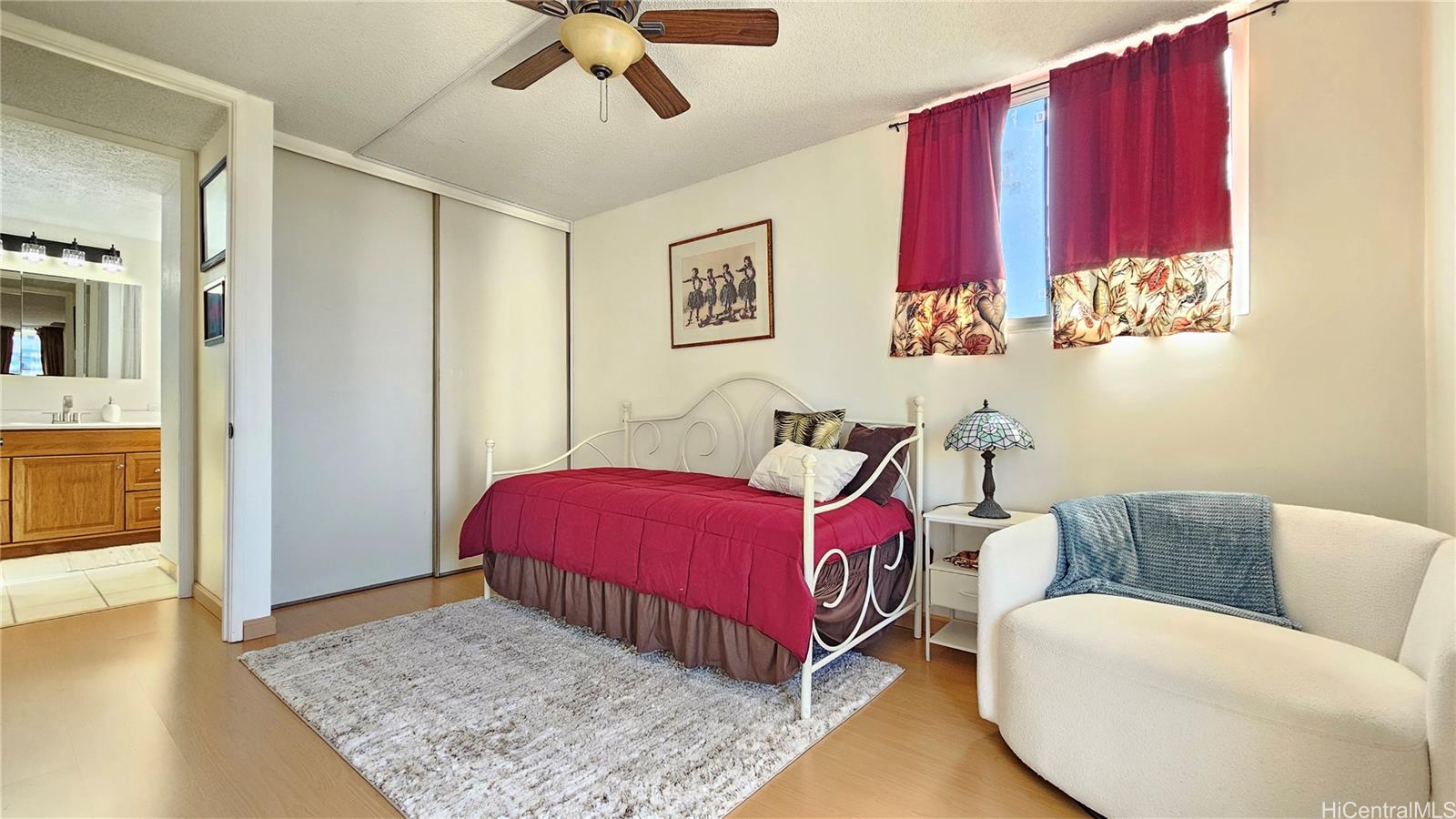 Waikiki Lanais condo # 1405, Honolulu, Hawaii - photo 11 of 24