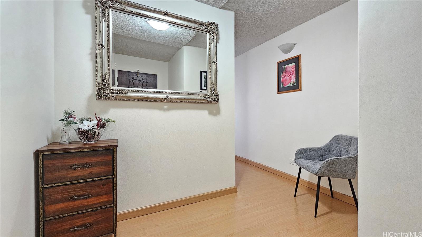 Waikiki Lanais condo # 1405, Honolulu, Hawaii - photo 15 of 24