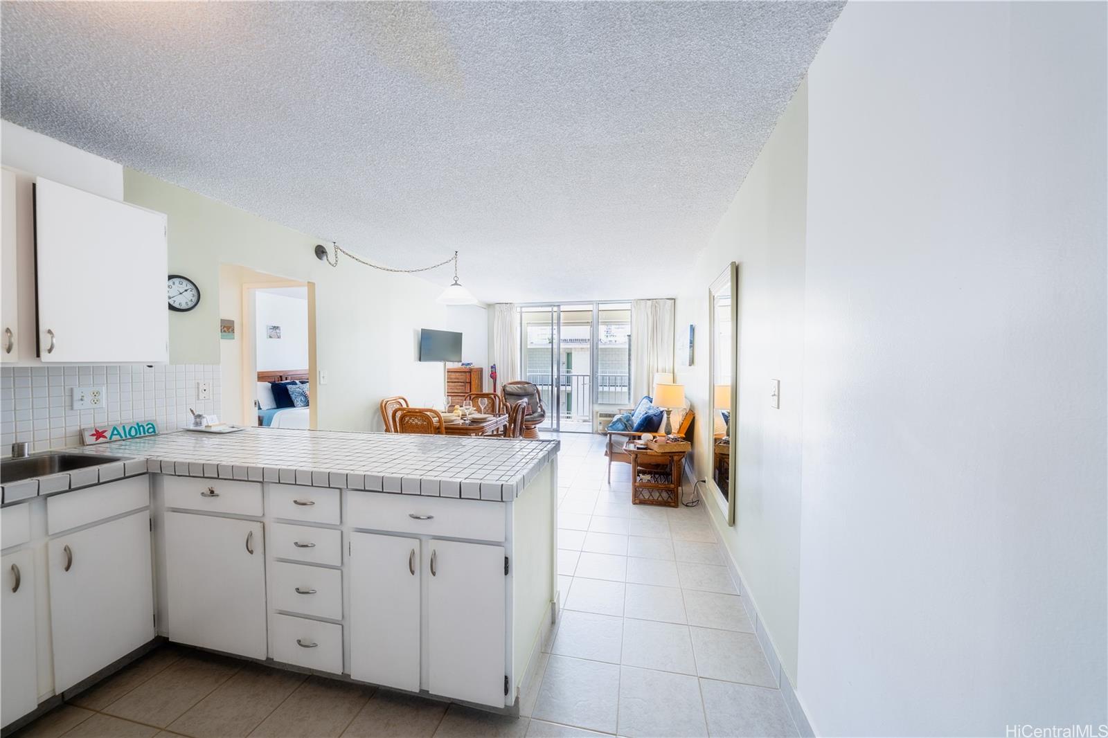 Waikiki Lanais condo # 804, Honolulu, Hawaii - photo 4 of 17