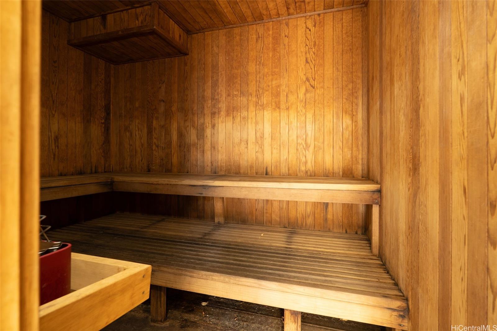 Waikiki Lanais condo # 904, Honolulu, Hawaii - photo 13 of 16