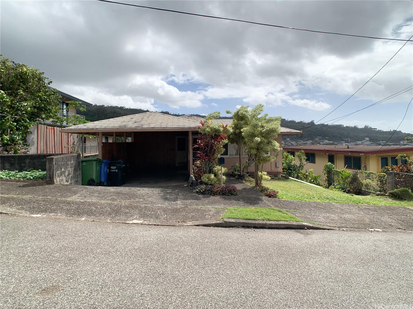 2453  Naai Street Kalihi-upper,  home - photo 1 of 25