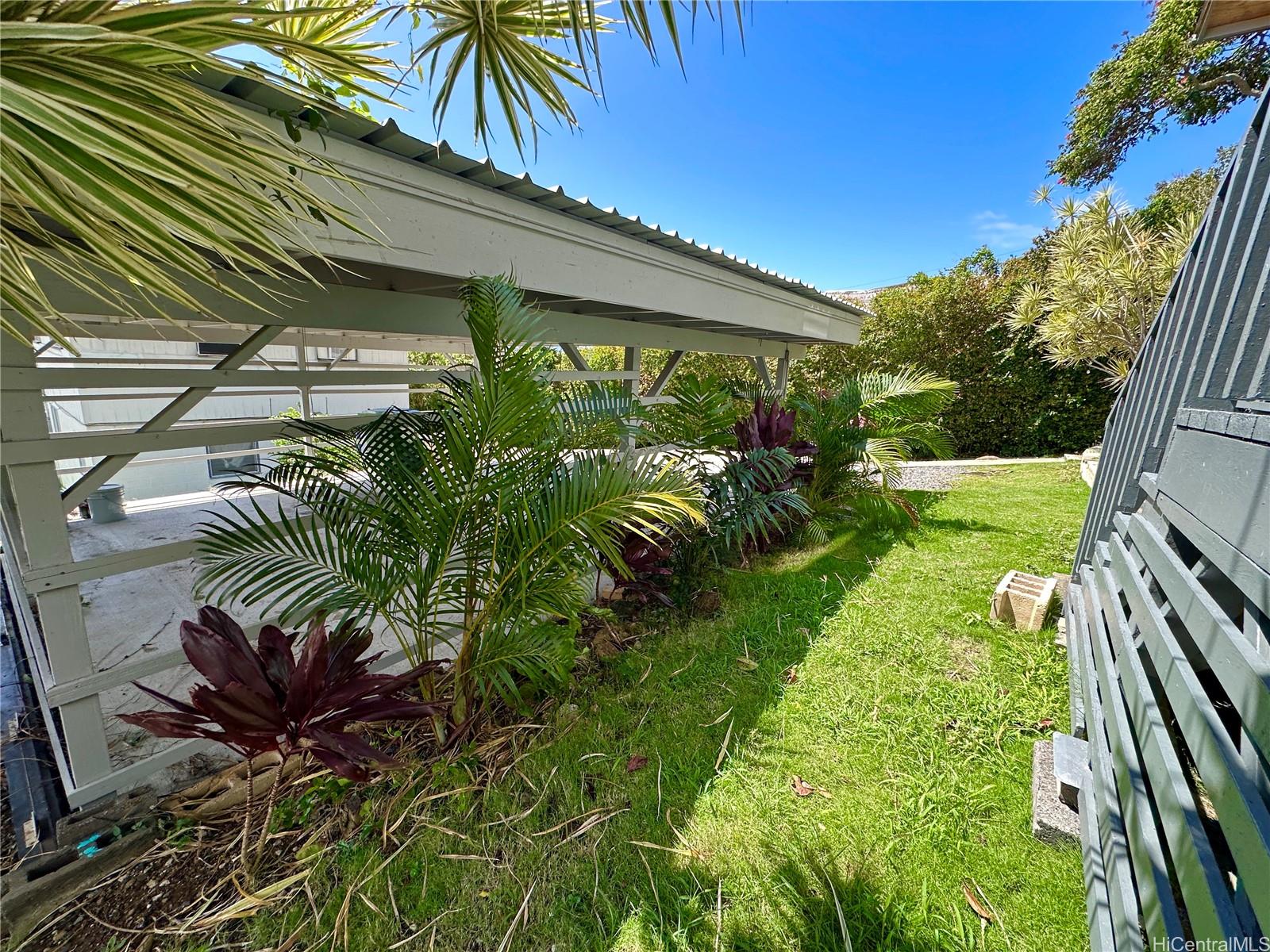 2454 Waolani Ave Honolulu - Rental - photo 3 of 25