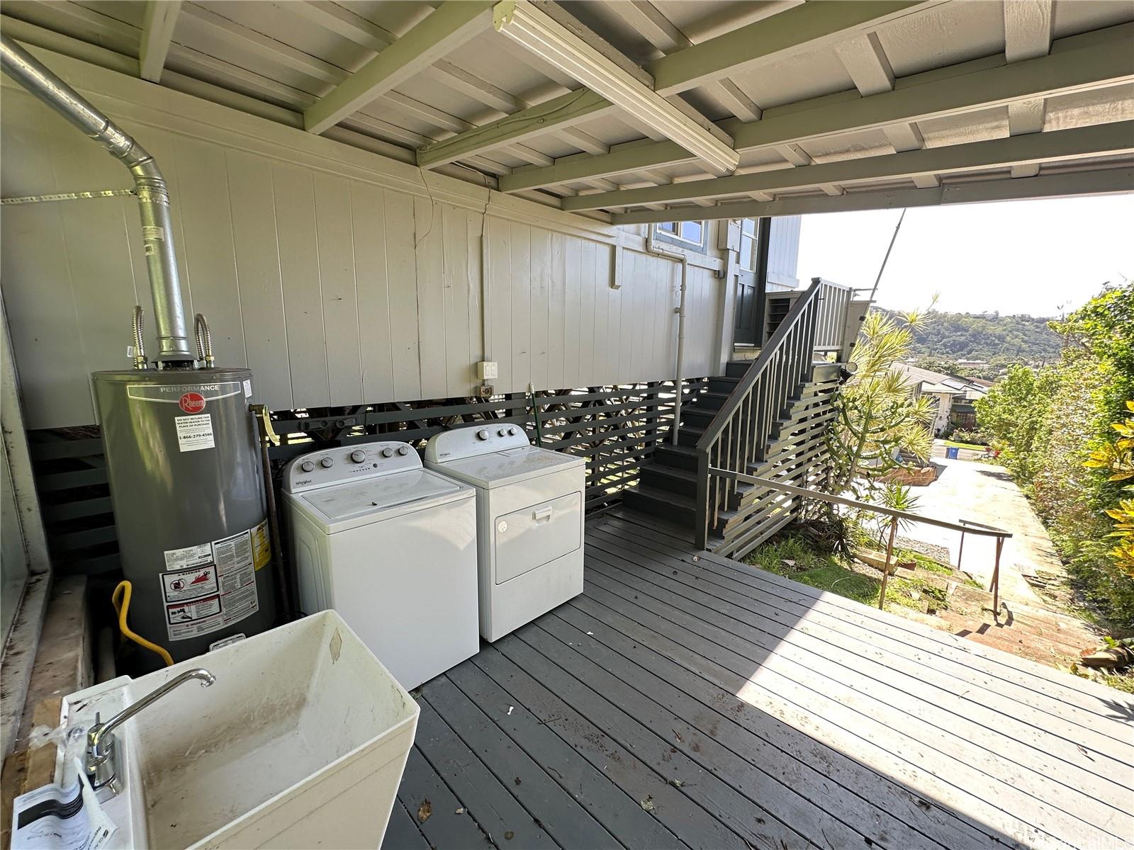 2454 Waolani Ave Honolulu - Rental - photo 6 of 25