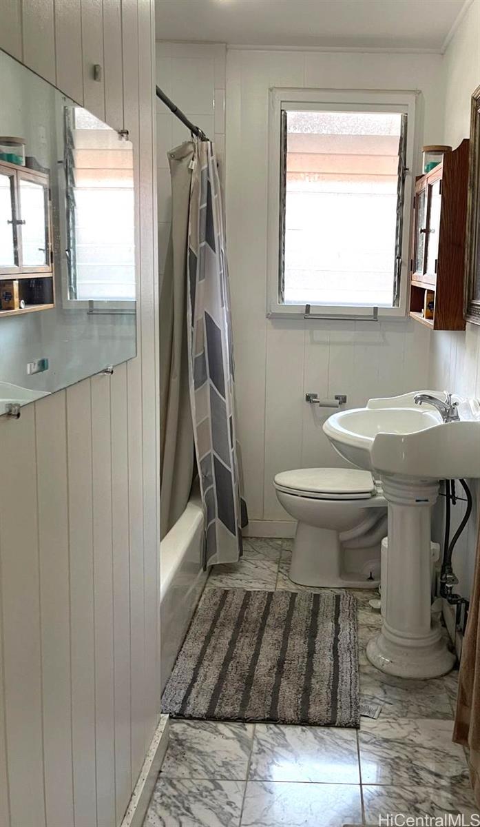 2456 Coyne St Honolulu - Rental - photo 11 of 13