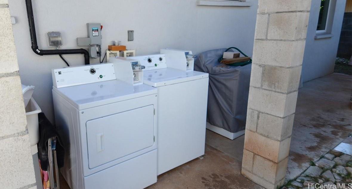 2456 Coyne St Honolulu - Rental - photo 13 of 13