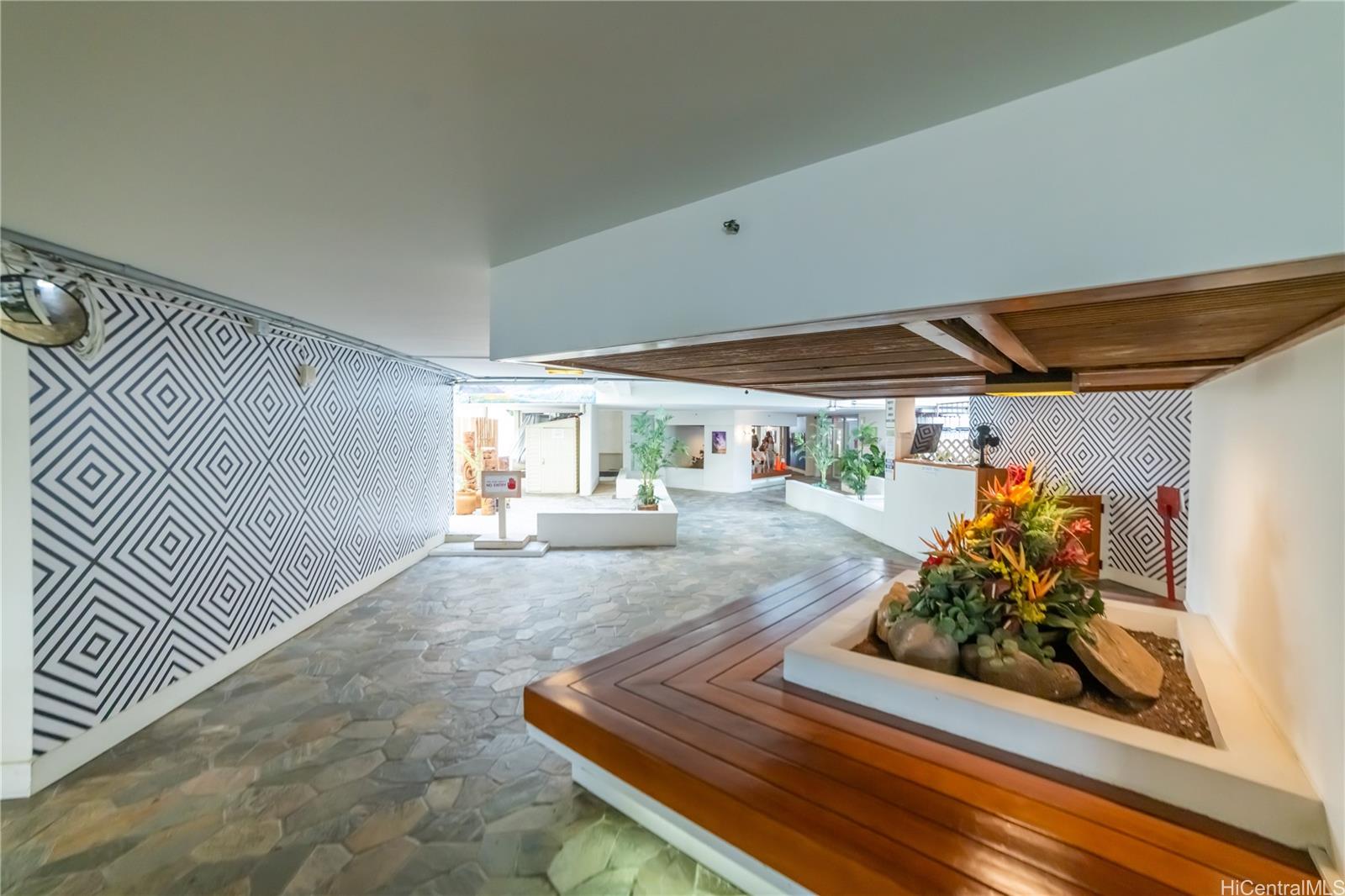 Kuhio Village 1 condo # 1102, Honolulu, Hawaii - photo 7 of 11