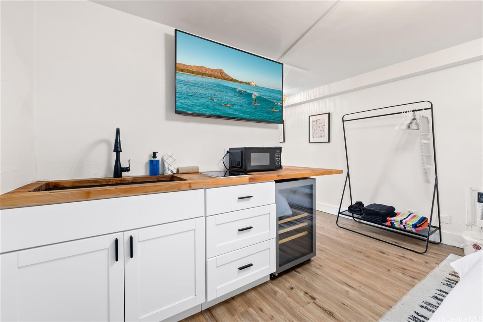 Kuhio Village 1 condo # 201, Honolulu, Hawaii - photo 11 of 24