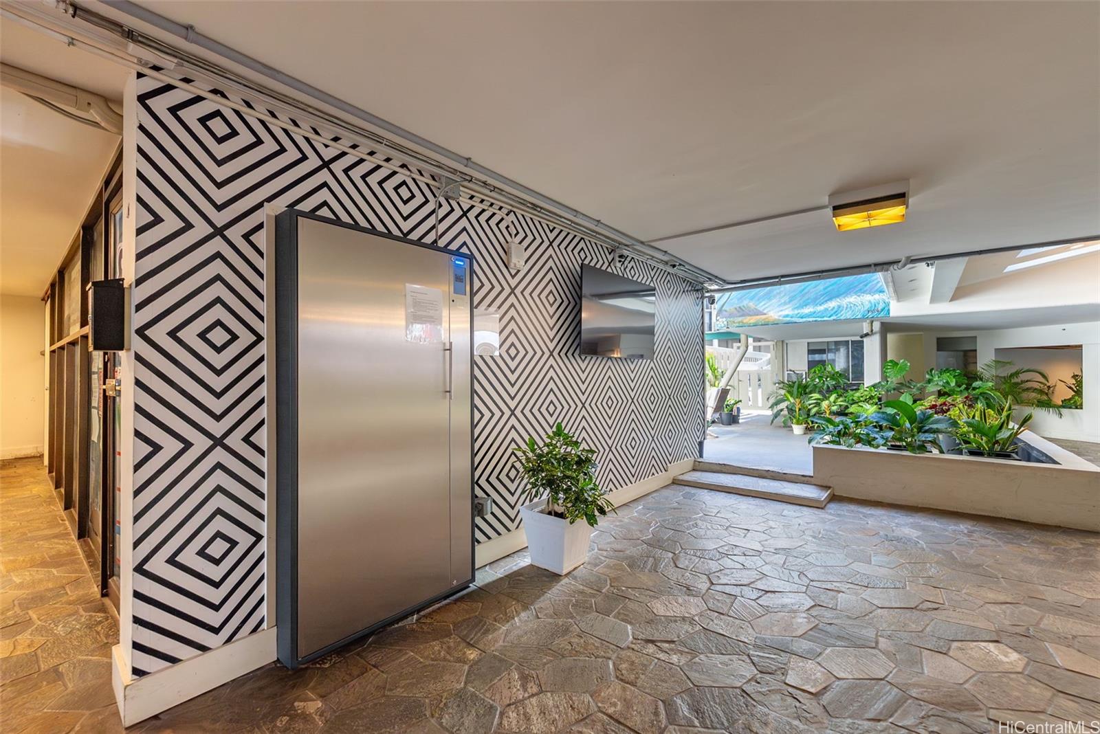 Kuhio Village 1 condo # 201, Honolulu, Hawaii - photo 19 of 24