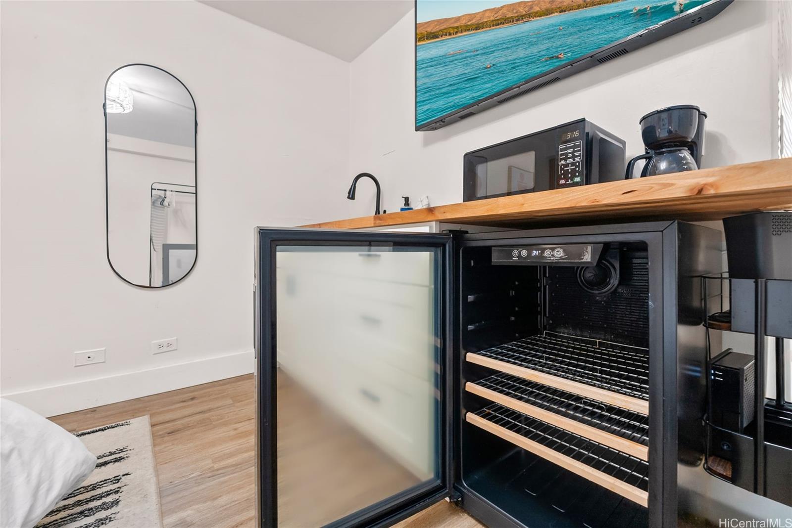 Kuhio Village 1 condo # 201, Honolulu, Hawaii - photo 10 of 24