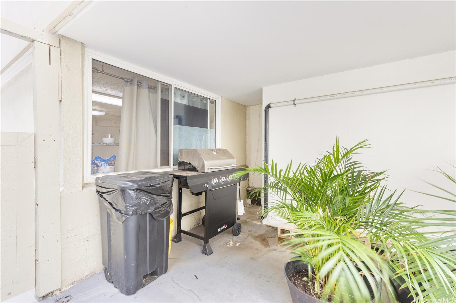 Kuhio Village 1 condo # 203, Honolulu, Hawaii - photo 18 of 21